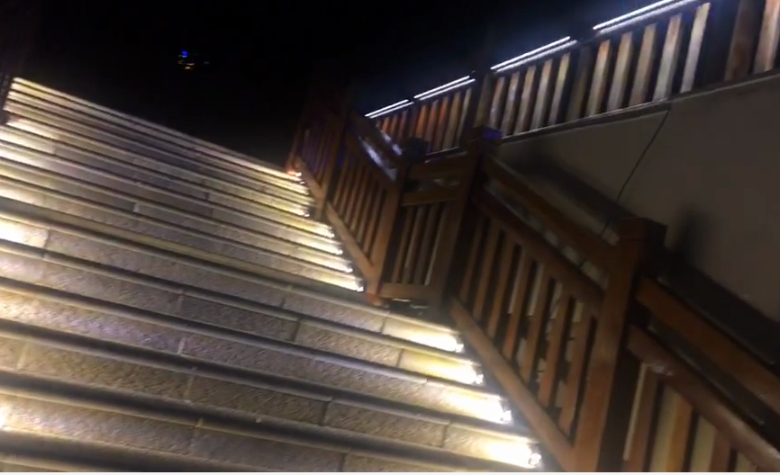 銅仁花果山廣場(chǎng)亮化